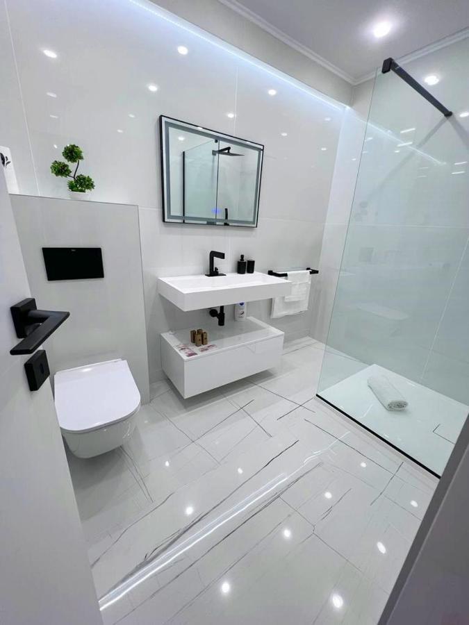 Soho Aparthotel Орадеа Екстериор снимка