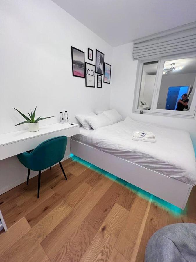 Soho Aparthotel Орадеа Екстериор снимка